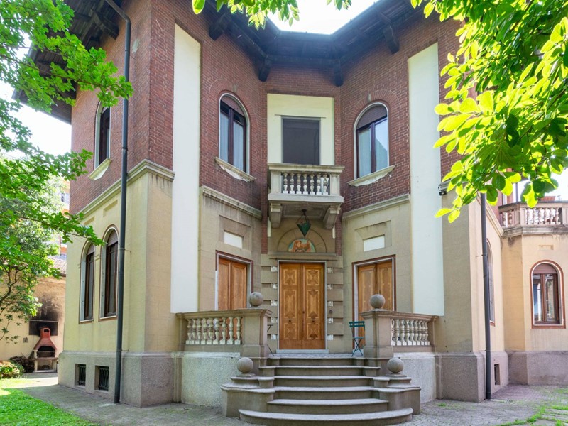 Villa in Vendita a Vigevano, 1'280'000€, 365 m²