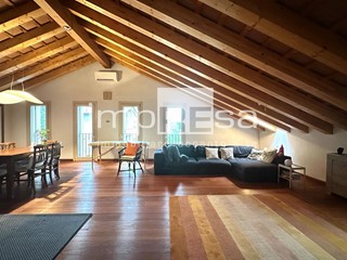 Casa Semi Indipendente in Vendita a Villorba, 320'000€, 177 m²