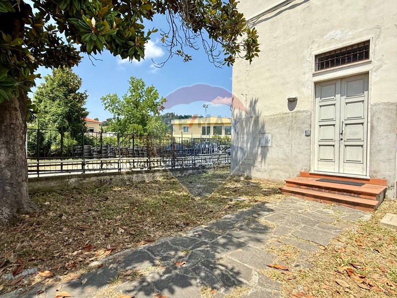 Casa Semi Indipendente in Vendita a Vinci, 295'000€, 220 m²