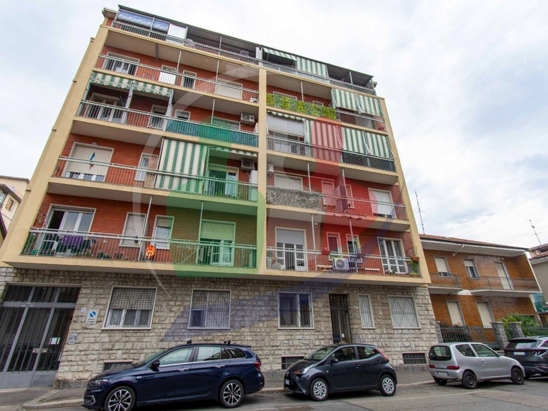 Bilocale in Vendita a Torino, 53'000€, 55 m²