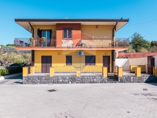 Bilocale in Vendita a San Pietro Clarenza, 119'000€, 71 m²