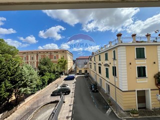 Bilocale in Vendita a Santa Maria Capua Vetere, 75'000€, 86 m²