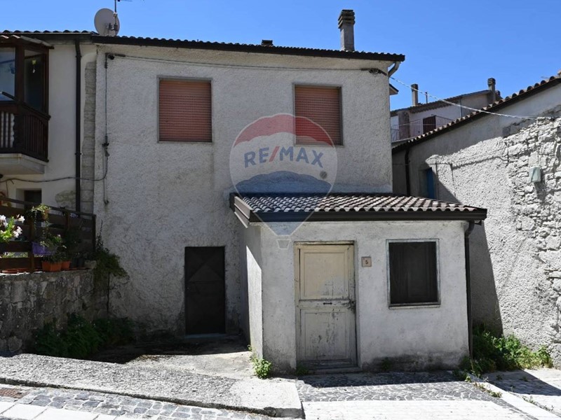 Appartamento in Vendita a Rionero Sannitico, 80'000€, 80 m²