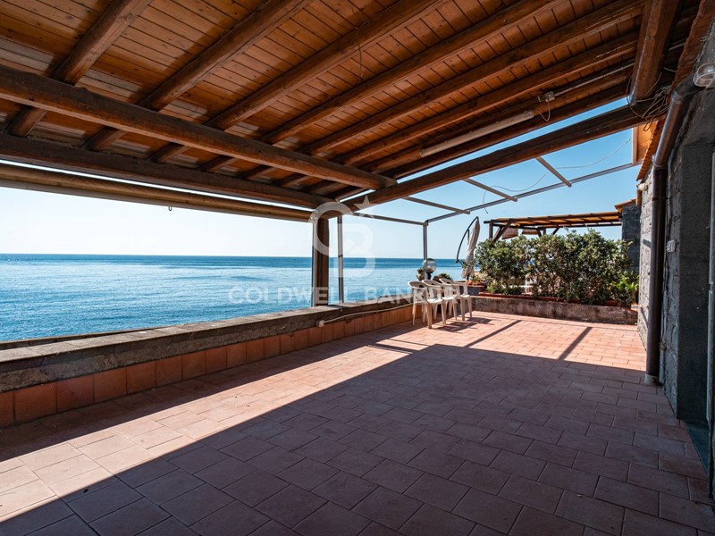 Villa in Vendita a Riposto, 275'000€, 81 m²