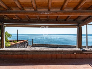 Villa in Vendita a Riposto, 275'000€, 81 m²