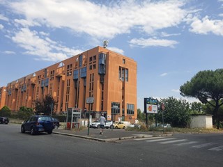 Appartamento in Vendita a Roma, 480'000&euro;, 420 m²