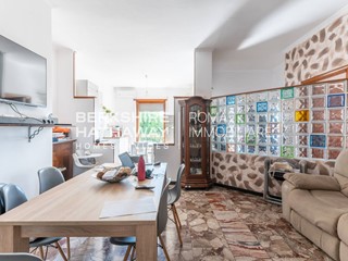 Trilocale in Vendita a Roma, 239'000&euro;, 103 m²