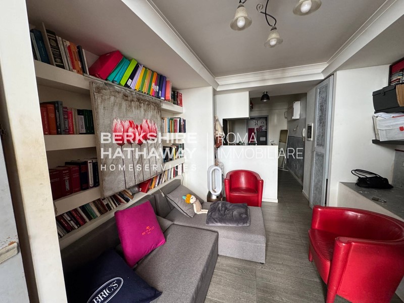 Immobile commerciale in Vendita a Roma, 145'000€, 38 m²