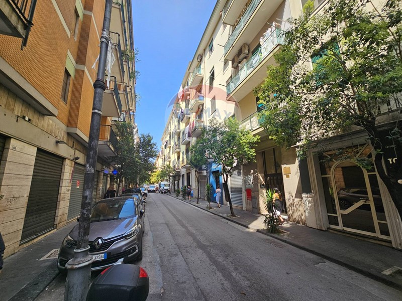 Box in Vendita a Salerno, 65'000&euro;, 25 m²