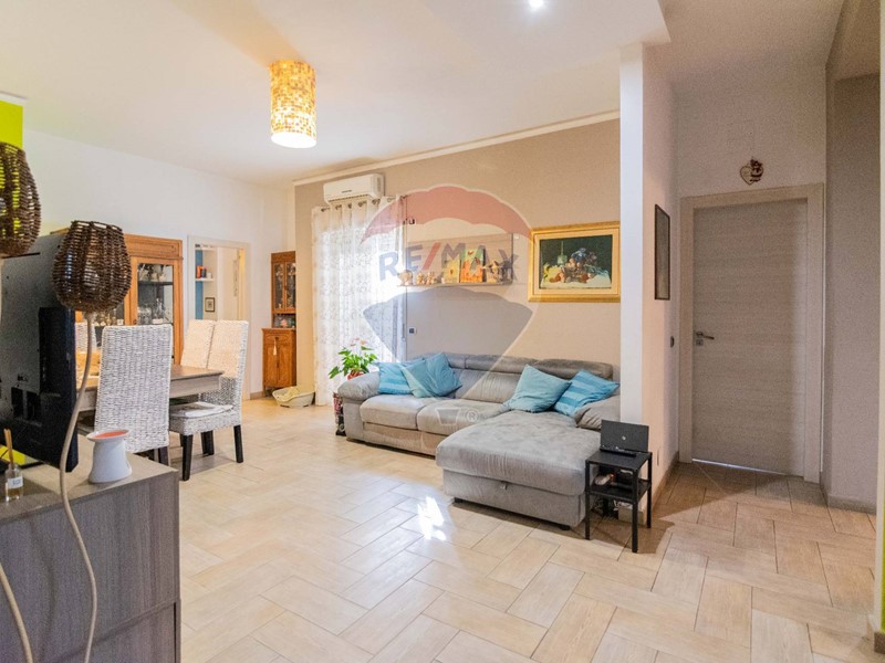 Appartamento in Vendita a San Giovanni la Punta, 145'000€, 128 m²