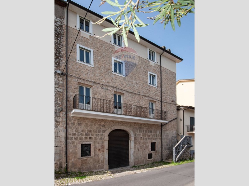 Casa Semi Indipendente in Vendita a Prossedi, 200'000€, 250 m²