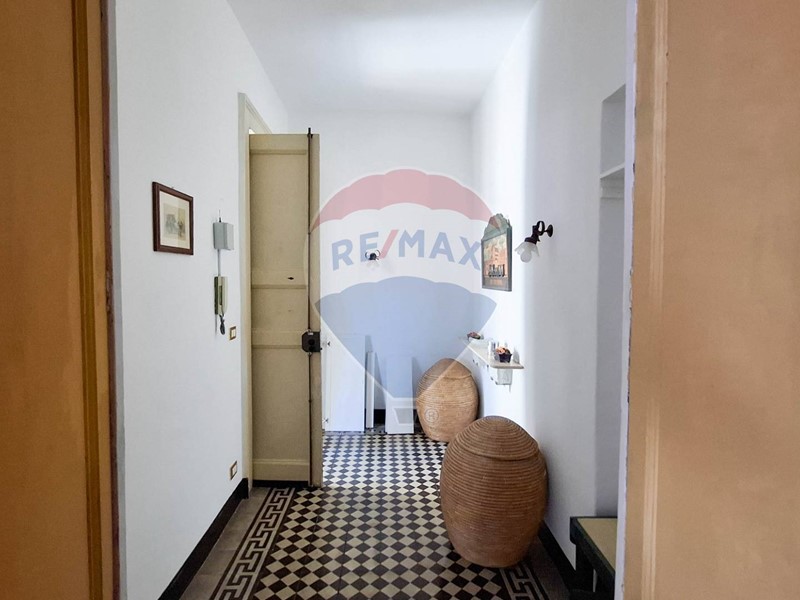 Quadrilocale in Vendita a Catania, 150'000&euro;, 125 m²