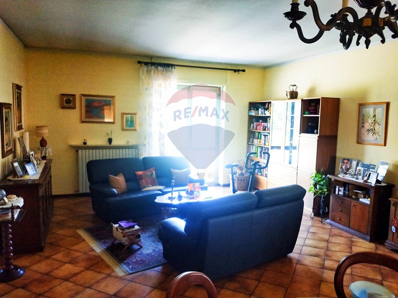 Casa Indipendente in Vendita a Ghislarengo, 580'000€, 1035 m²