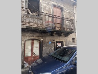 Casa Indipendente in Vendita a Moio Alcantara, 14'500€, 50 m²