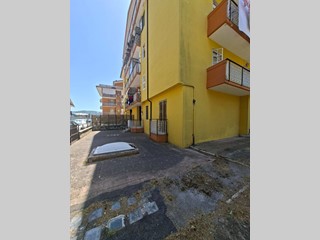 Trilocale in Vendita a Mercogliano, 87'000&euro;, 101 m²