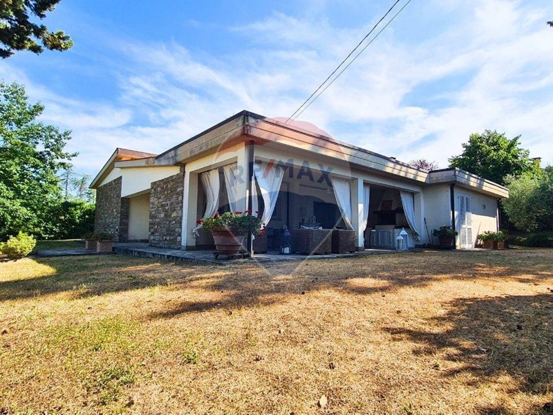 Villa in Vendita a Montelupo Fiorentino, 690'000€, 220 m²