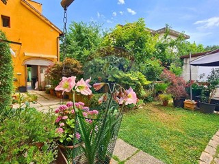 Casa Indipendente in Vendita a Montelupo Fiorentino, 247'000€, 157 m²