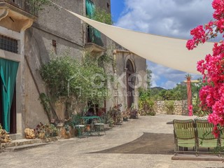 Villa in Vendita a Noto, 300 m²