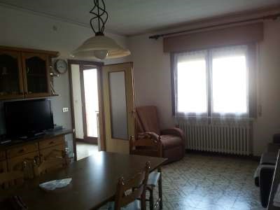Villa in Vendita a Gaiarine, 230'000€, 266 m², con Box