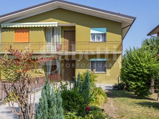 Villa bifamiliare in Vendita a Concordia Sagittaria, 145'000€, 155 m²