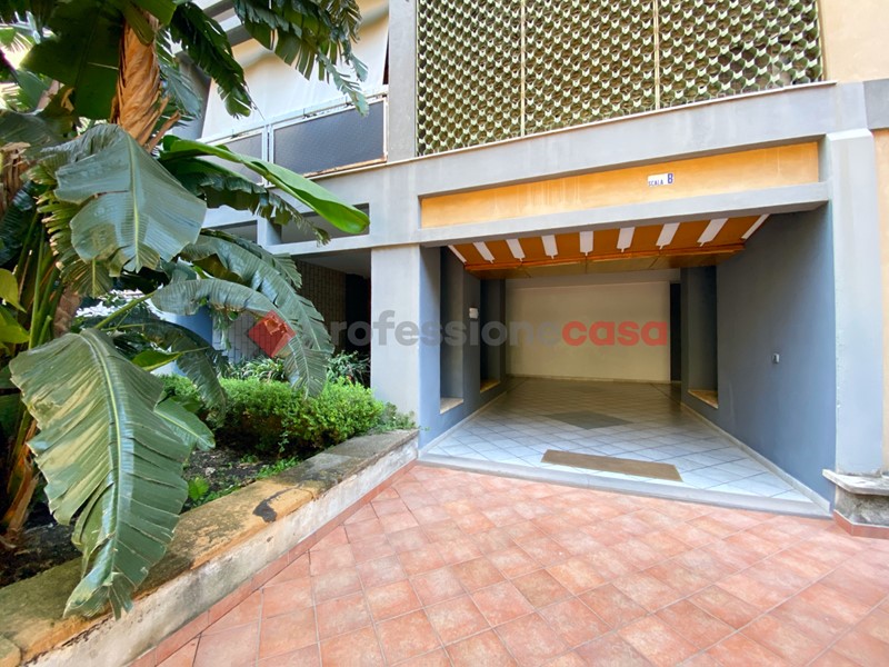 Quadrilocale in Vendita a Catania, 240'000&euro;, 157 m²