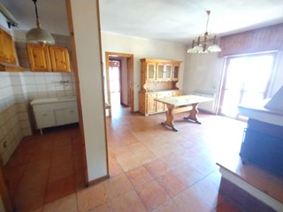 Trilocale in Vendita a Tagliacozzo, 40'000€, 77 m²