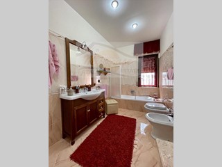 Quadrilocale in Vendita a Siracusa, zona Tisia - Tica - Zecchino, 118'000&euro;, 108 m²