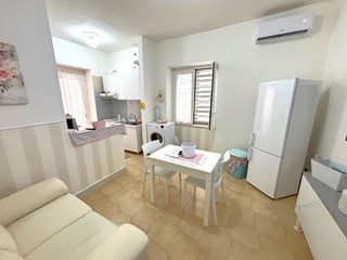 Bilocale in Vendita a Mondragone, zona VIA CAMPANILE, 63'000€, 55 m²