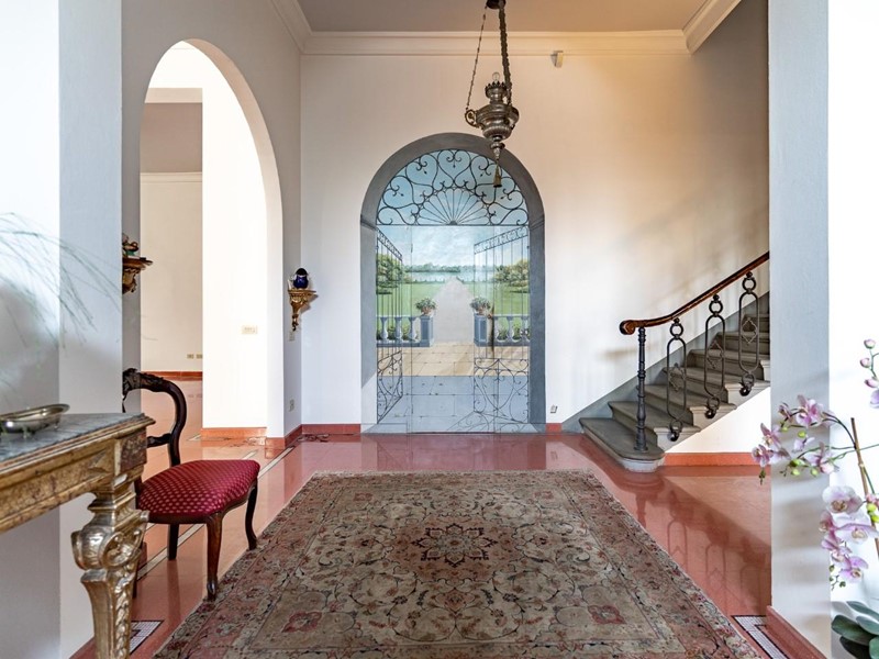 Villa in Vendita a Empoli, 1'200'000€, 300 m²