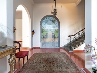 Villa in Vendita a Empoli, 1'200'000€, 300 m²