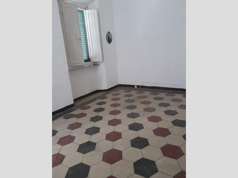 Quadrilocale in Vendita a Livorno, 78'000€, 80 m²
