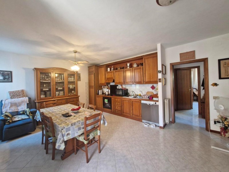 Quadrilocale in Vendita a Campiglia Marittima, zona Venturina, 185'000&euro;, 75 m², arredato, con Box