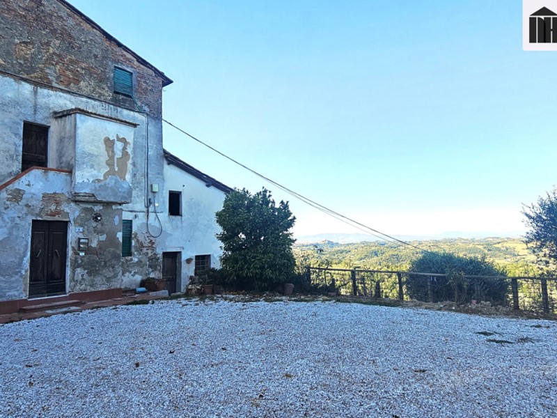 Casa di corte in Vendita a San Miniato, zona Bucciano, 120'000€, 150 m²