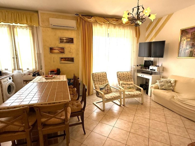 Quadrilocale in Vendita a Cecina, zona San Pietro In Palazzi, 138'000€, 70 m², arredato