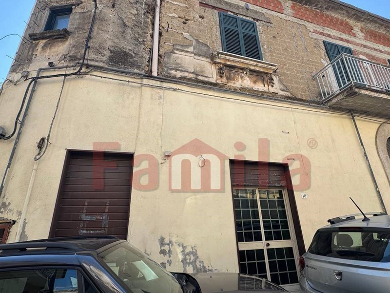 Immobile commerciale in Affitto a Avella, 350&euro;, 53 m²