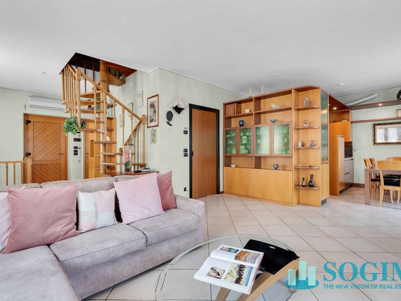 Quadrilocale in Vendita a Sesto San Giovanni, 415'000€, 141 m²