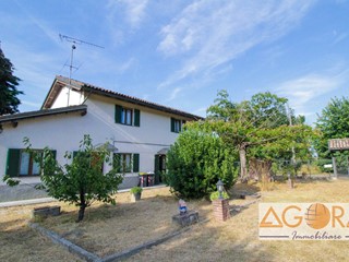 Casa Indipendente in Vendita a Tortona, 115'000€, 120 m²