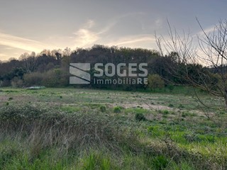 Terreno edificabile in Vendita a Figline e Incisa Valdarno, 110'000€, 300 m²