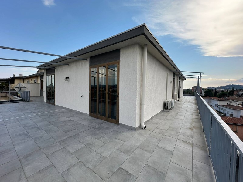 Attico in Vendita a Torre Boldone, 139'000€, 51 m²