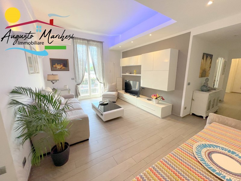 Appartamento in Affitto a Recco, 1'500€, 110 m²