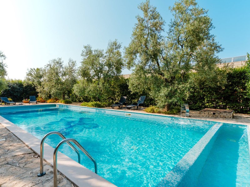 Rustico in Vendita a Bisceglie, 1'850'000€, 1000 m²