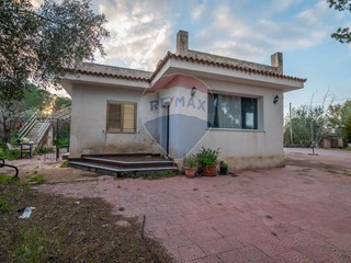 Villa in Vendita a Melilli, 90'000€, 85 m²