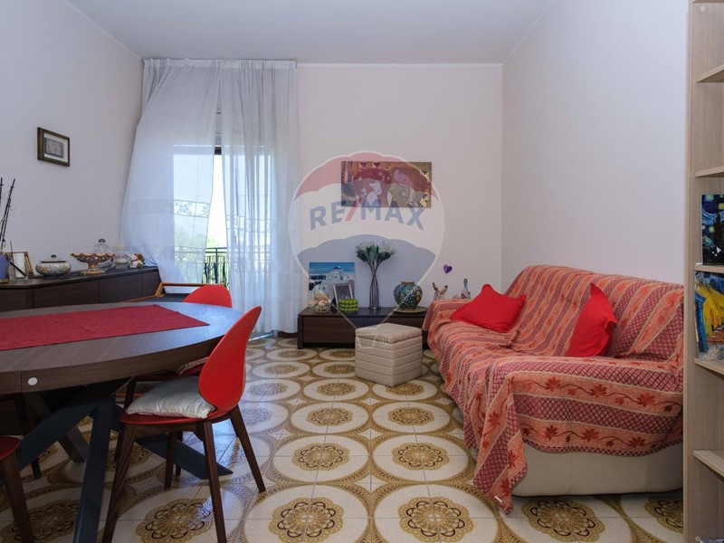 Appartamento in Vendita a Catania, 219'000&euro;, 152 m²