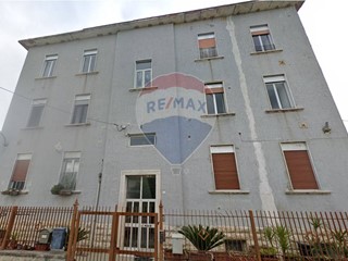 Trilocale in Vendita a Sant'Arcangelo Trimonte, 57'000€, 80 m²