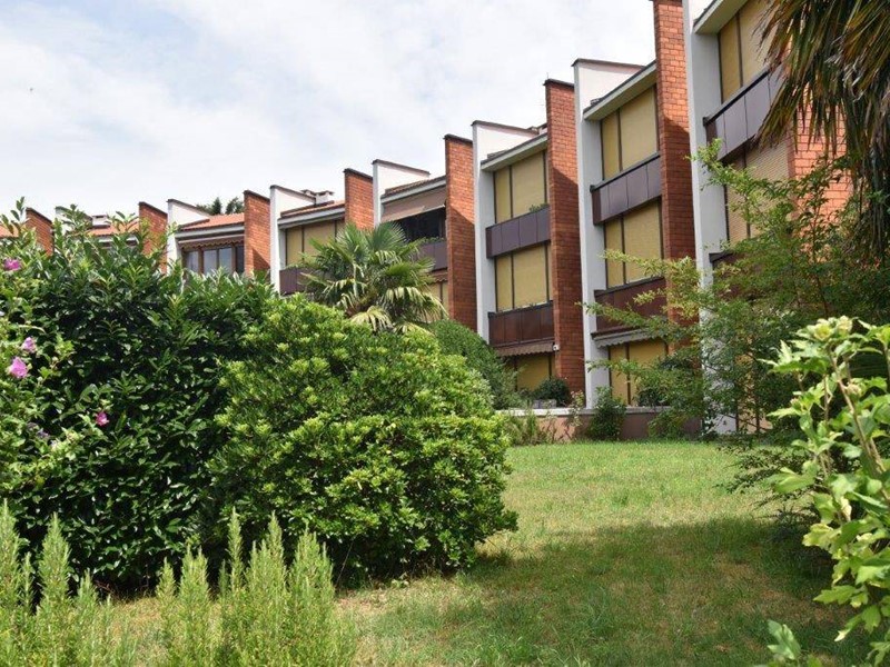 Trilocale in Vendita a Laveno Mombello, 125'000€, 65 m²