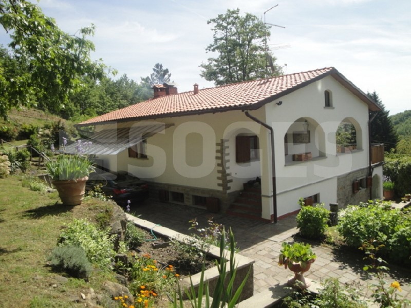 Villa in Vendita a Pratovecchio Stia, 420'000€, 210 m²