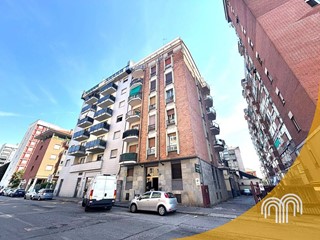 Bilocale in Vendita a Torino, 85'000€, 65 m²