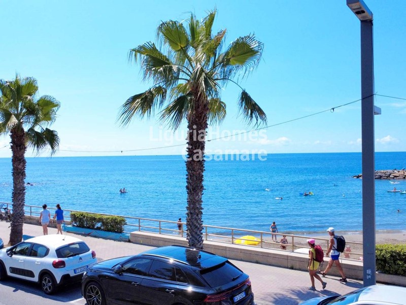 Bilocale in Vendita a Santo Stefano al Mare, 298'000€, 48 m²