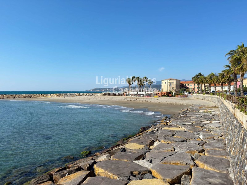 Bilocale in Vendita a Santo Stefano al Mare, 298'000&euro;, 48 m²