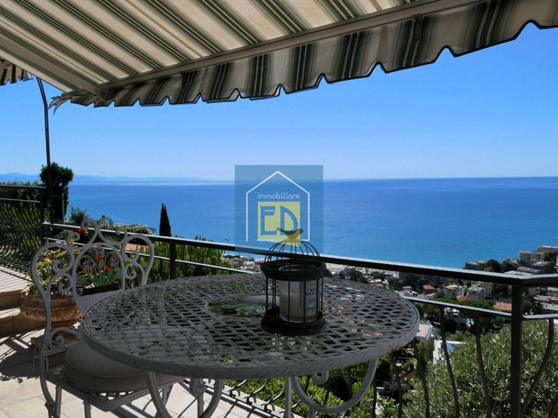 Villa in Vendita a Albissola Marina, 1'350'000€, 335 m²